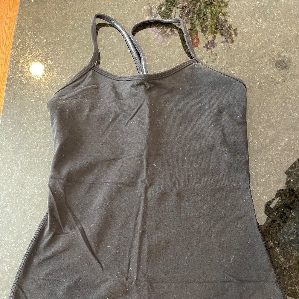 Lululemon, Women's, Gray, Workout/Yoga Tank Top Size 4 - Great Condition